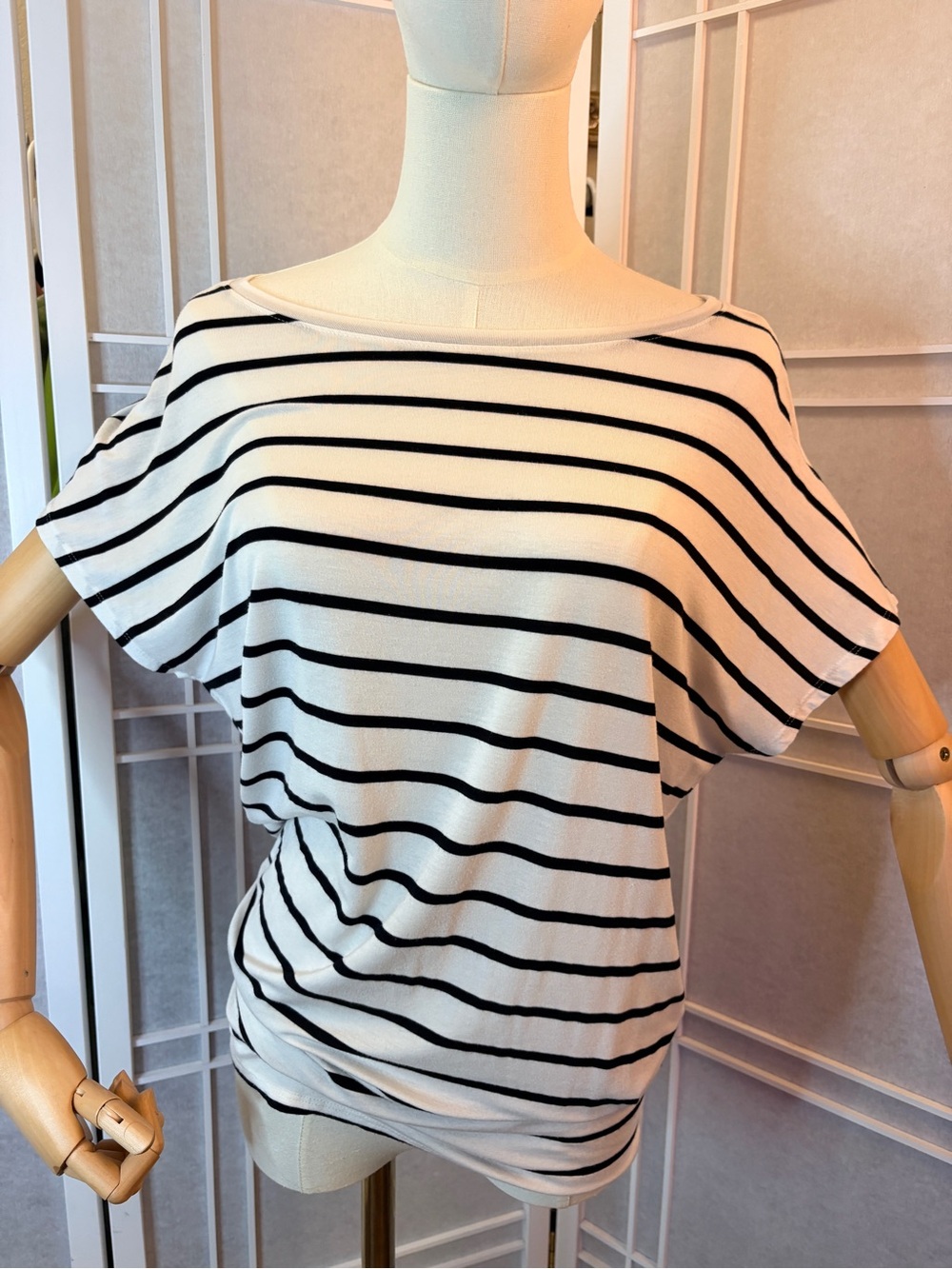 H by Bordeau White & Black Striped Oversized Batwing Pleated Back Top Sz XS